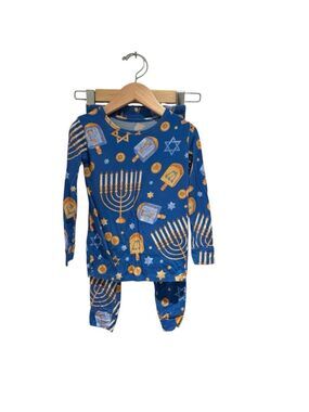 HANLYN COLLECTIVE Blue Hanukkah Kids Pajamas - size 2 (generous)